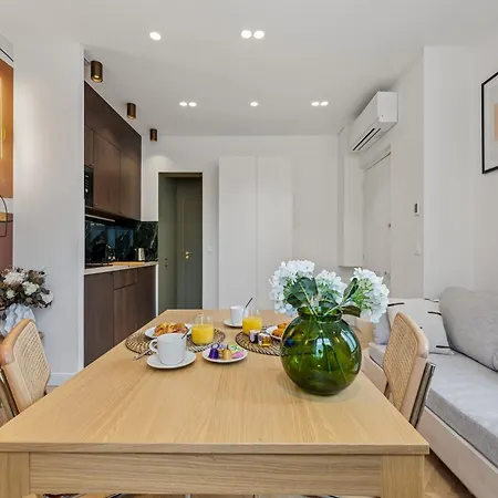 Guersant Pereire Apartment